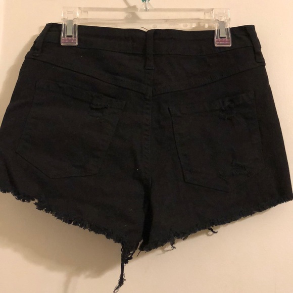 Shorts - Picture 3 of 3